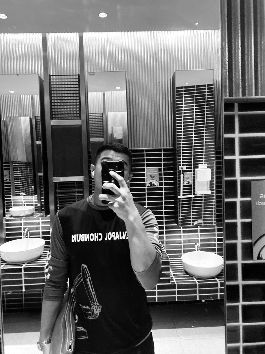 PoMP2E's tweet image. คุณตะเอายังงายยยยยยย