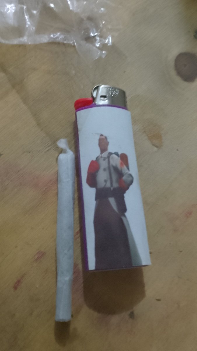 h0mo_gato's tweet image. Pobre medic