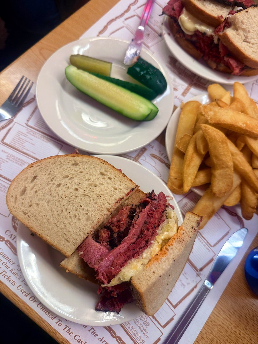 📌nyc snow day = pastrami ruben