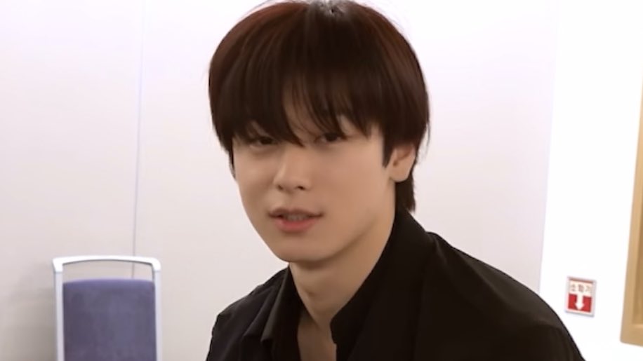 큐님이 선우주연얼굴보고 충격받앗길래 멀 얼마나 뿔엇나햇는데 쑤시밤탱이 엔팁둘 나와서 개뽱터짐