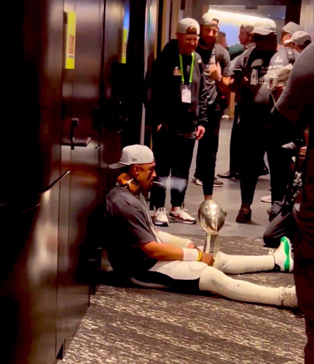 Bronny_Waters23's tweet photo. @OurSf49ers Never gona see this 😂 https://t.co/4XIASojNSc
