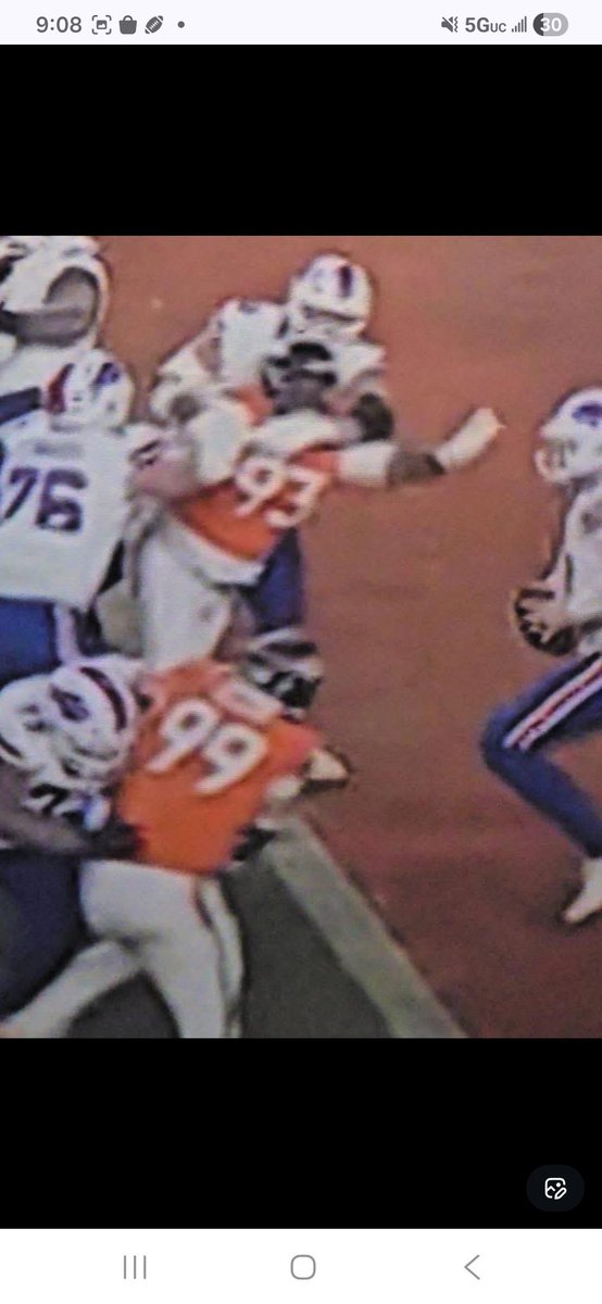 buffbricks11's tweet photo. @DaveMyersBIB Game should have been over! https://t.co/lO0x6ny7Ns