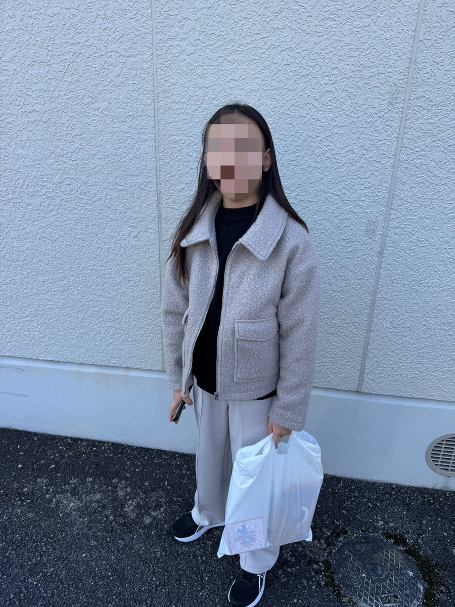 a950as1's tweet photo. 次男が完全に女子みたいな服着て来た

ぎざかわゆすです https://t.co/IGOoKZYRUf