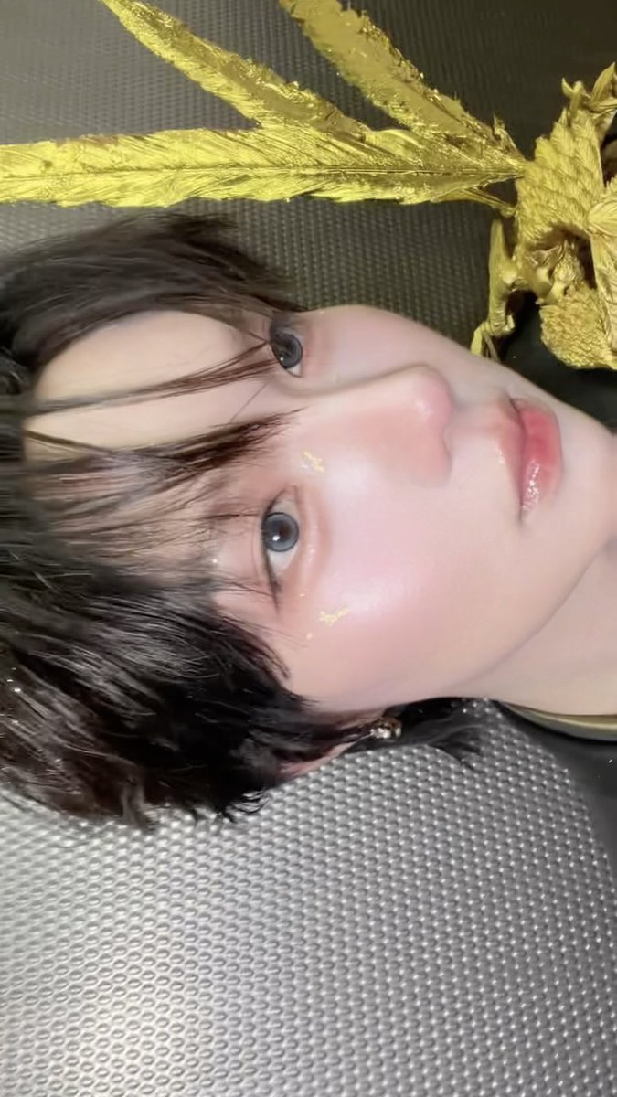 Thanatop.makeupb tweet media