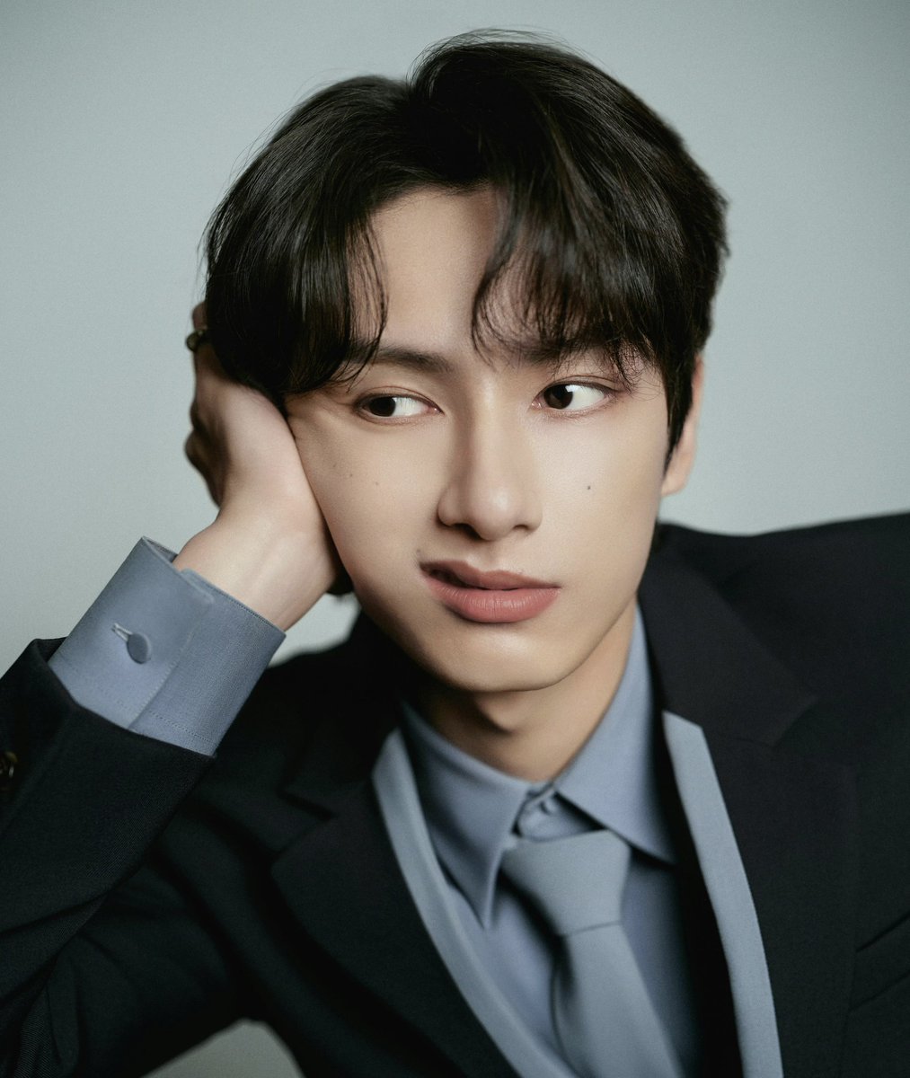 moontomeetyou's tweet image. 🐱 same same 🐶