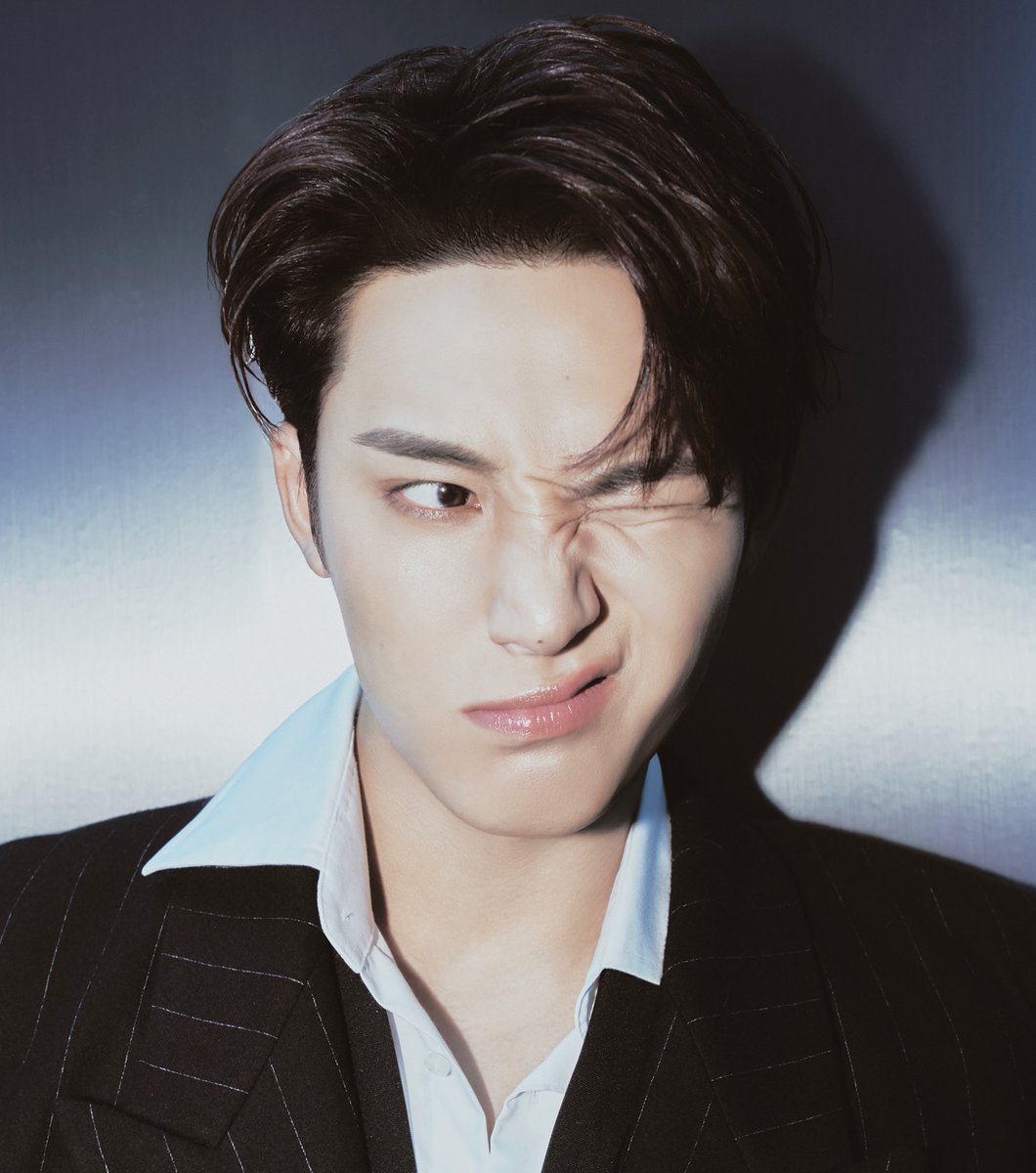 moontomeetyou's tweet image. 🐱 same same 🐶