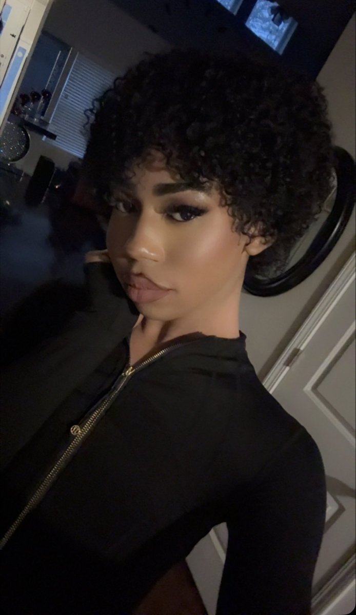 ecvxt's tweet image. put some lulu on this butttttt 😛😛