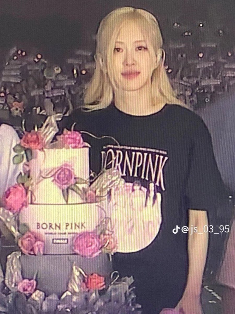 _KotChaKorN_'s tweet image. ตอนรู้ว่าเปนเค้กปลอม