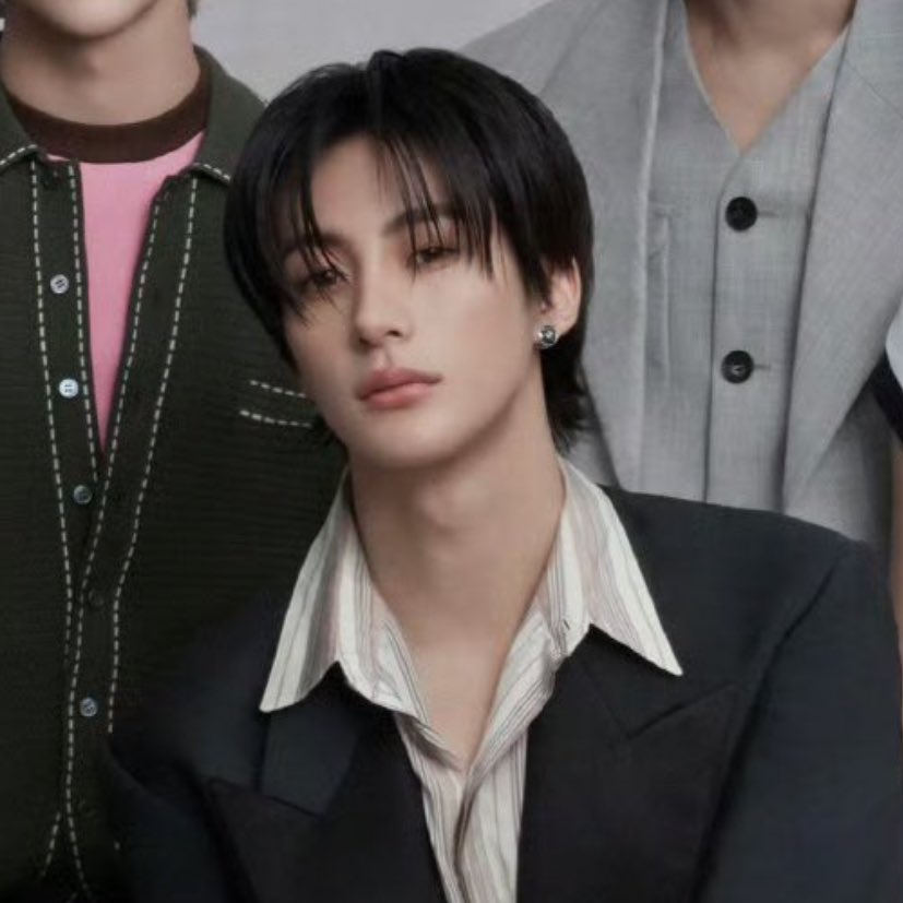 parilynn_'s tweet image. เขาเหมือนโกลเด้นรีทรีฟเวอร์ และเขาก็หล่อมาก