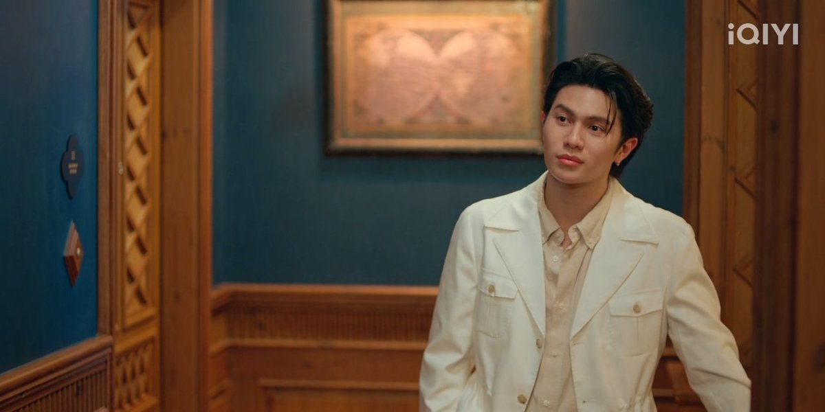 #MeAndTheeSeriesFinalEP 
โรม น้องชายที่โตมาด้วยความรัก ถูกปกป้องเอาไว้ แต่เพราะแบบนั้นก็ยิ่งร้อนใจ อยากจะเป็นฝ่ายปกป้องคนอื่น ไม่ชอบที่ใครต้องมาแบกรับอะไรเพื่อตนเอง 
แต่เพราะได้รัก ถึงได้ยอมถอยลงมาเพื่อให้คนรักสบายใจ ถึงจะต้องอดทนรออย่างที่คนใจร้อนแบบโรมทำไม่ค่อยเป็นก็ตาม