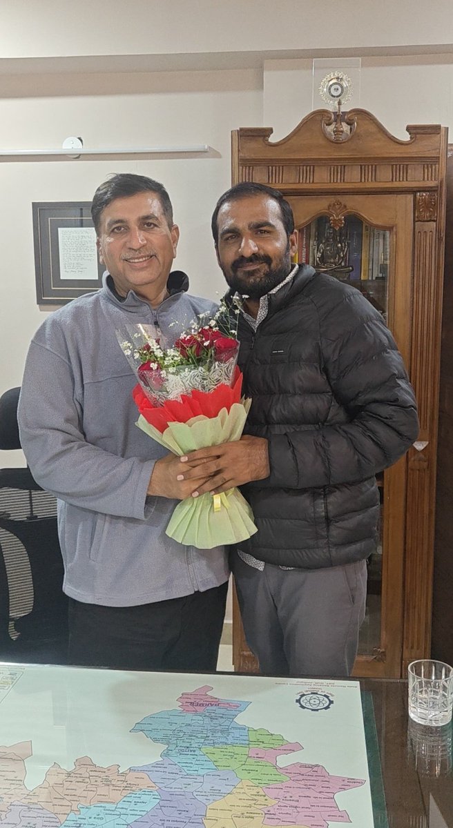 OBC की आवाज हरीश चौधरी साब के साथ आज जयपुर में विधायक आवास पर ✌️

<a href="/Barmer_Harish/">Harish Chaudhary</a> साब ❤️