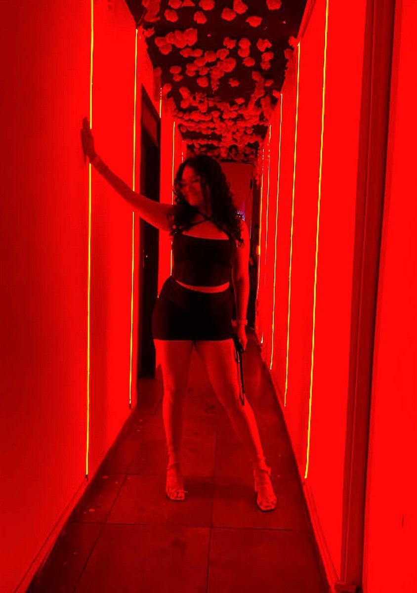 𝐒𝐈𝐗 ★ tweet media