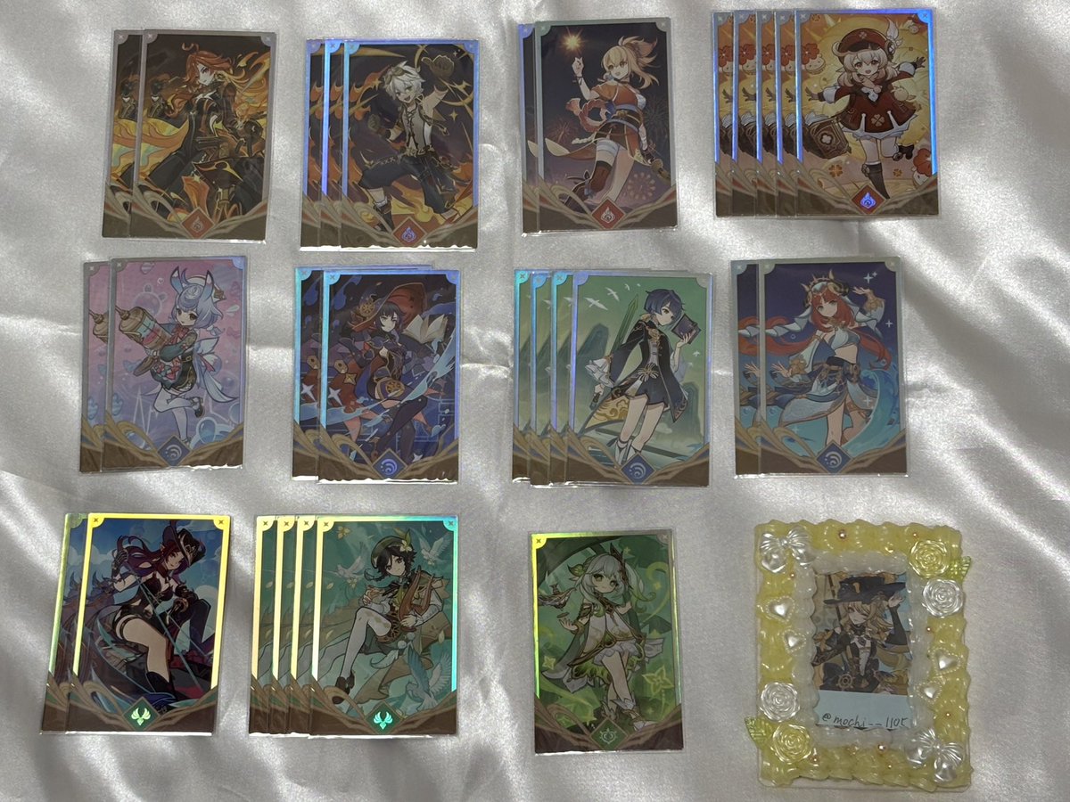 mochi__1105's tweet image. 原神 韓国カフェ 七聖召喚 カード 交換 買取 譲渡

求：ナヴィアor350/枚＋送料

譲：画像1~6

交換、譲渡優劣なし
条件は7枚目にあります
譲渡はお声掛け重なる場合ある程度まとめてお迎え可能な方を優先します
検索よりお気軽にお声掛け下さい✧