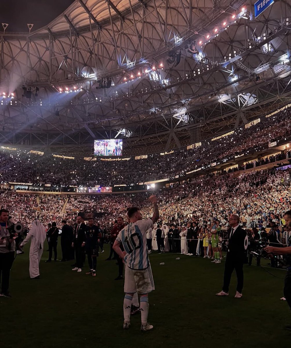 stopthatmessiii's tweet image. Happiness.