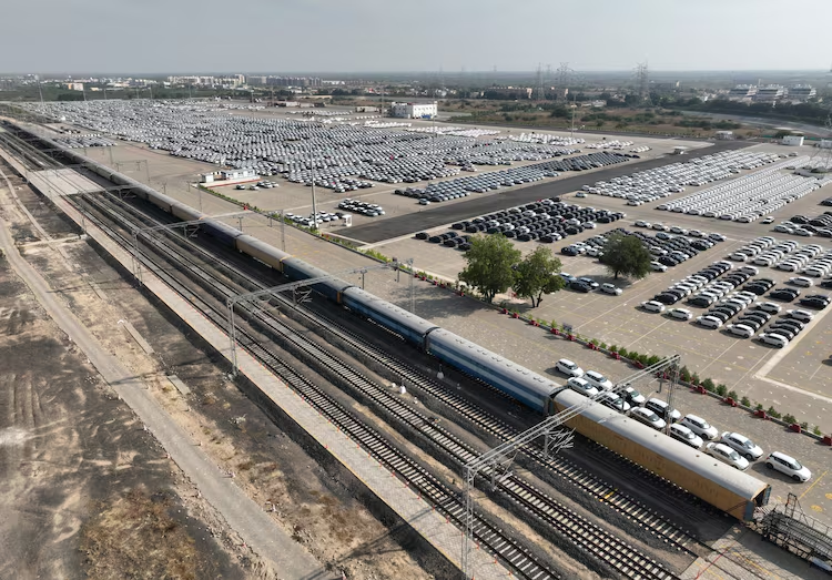 Gujarat Plus tweet media