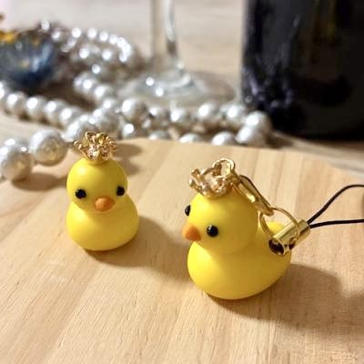 hakomittsu's tweet image. 🌟⁡西宮阪急でワークショップ🌟
⁡⁡⁡
2/3(火)
⁡「アヒル王子のチャームを作ろう！(ストラップ付き)」

税込2,200円⁡⁡
⁡講師ちろゆき☆さん( @uq9nd )

樹脂粘土を着色、形成し可愛いアヒルのチャームに仕上げます。
※幼児の方は必ず保護者の方がご一緒ください。
⁡
⁡︎詳細・ご予約は🔻…