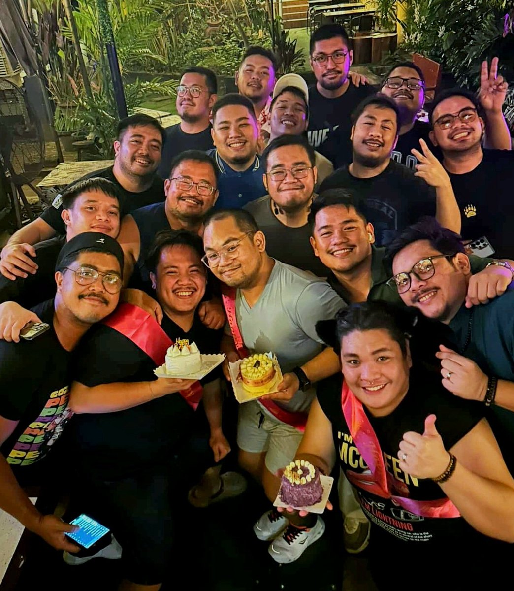 humanupgrade's tweet image. Saturday B's: Bears, Bonding, Birthdays