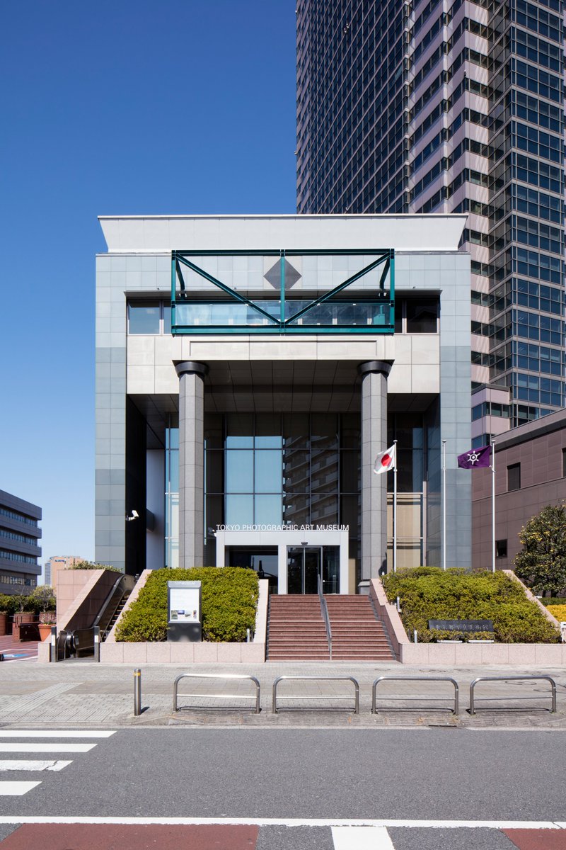 topmuseum's tweet image. 【☆開館記念日☆】
1/21は東京都写真美術館の開館記念日です！
当日は、展覧会を無料でご覧いただけます。ぜひご来館ください。
・2F展示室「作家の現在 これまでとこれから」展
・B1F展示室「プリピクテ Storm/嵐」展
topmuseum.jp
#東京都写真美術館　#恵比寿ガーデンプレイス