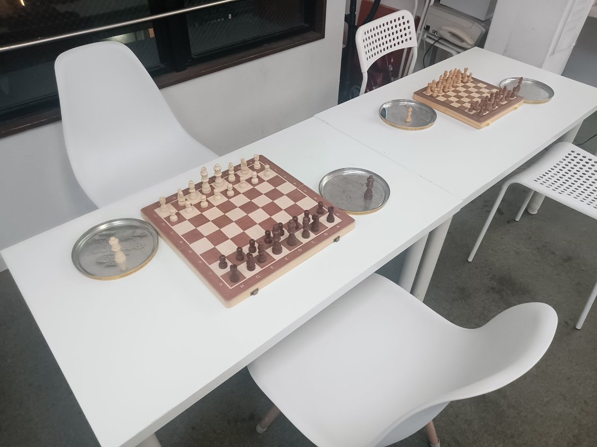 K_Bunko_Chess's tweet photo. 遊thでは新しい座席を導入しました。
快適な座り心地です。 https://t.co/jPet7jYvsq