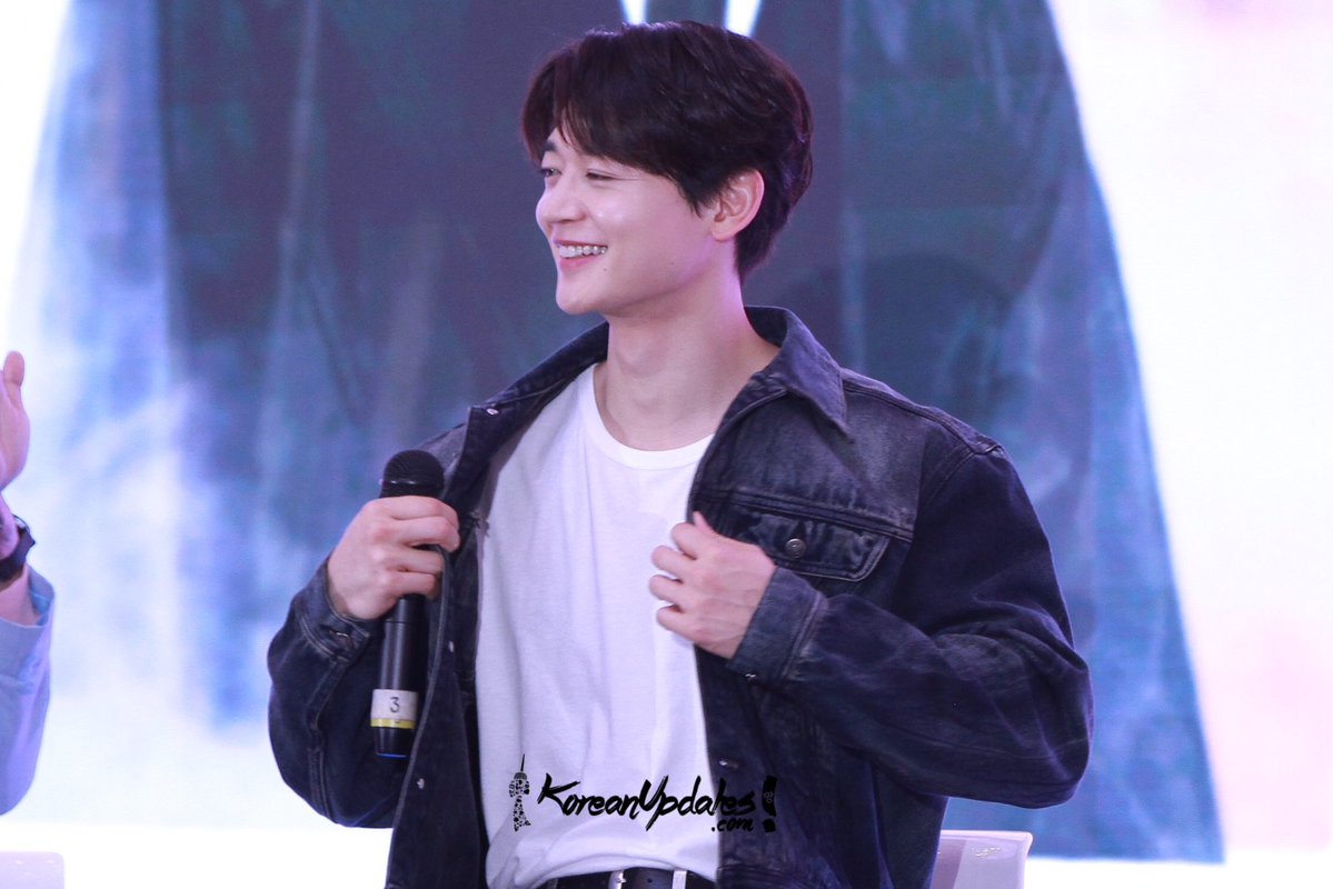 KoreanUpdates's tweet image. #MINHO of SHINee at KOREA 360 Meet &amp;amp; Greet in Jakarta today.

#민호 #KoreanUpdates