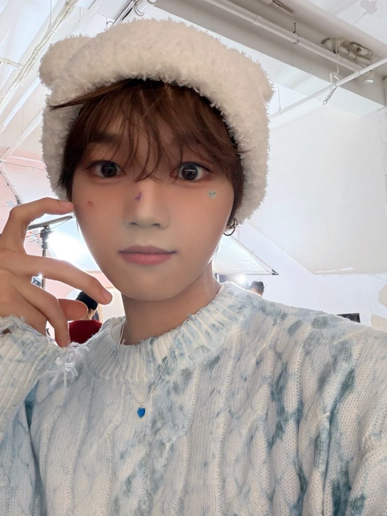 YOUNITE_twt's tweet image. 팬콘에서 만나쟈아아 🩵🩷

#은호 #EUNHO