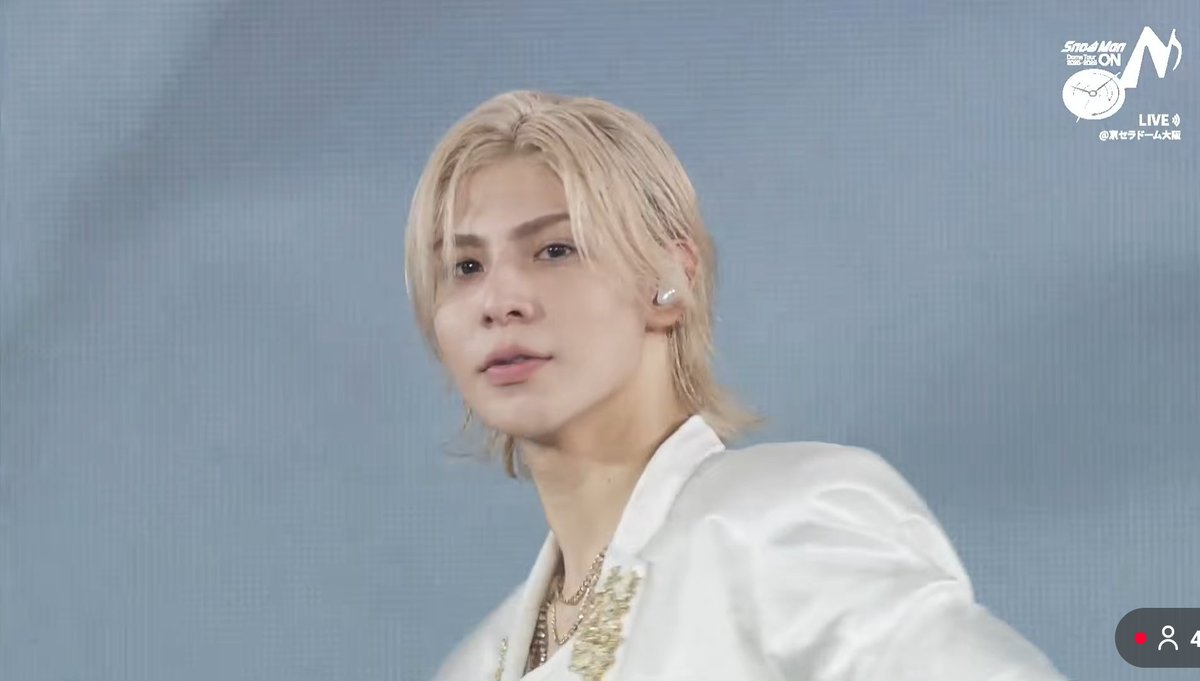 瞬時にスクショしたラウちゃん。うつくしすぎる🤍