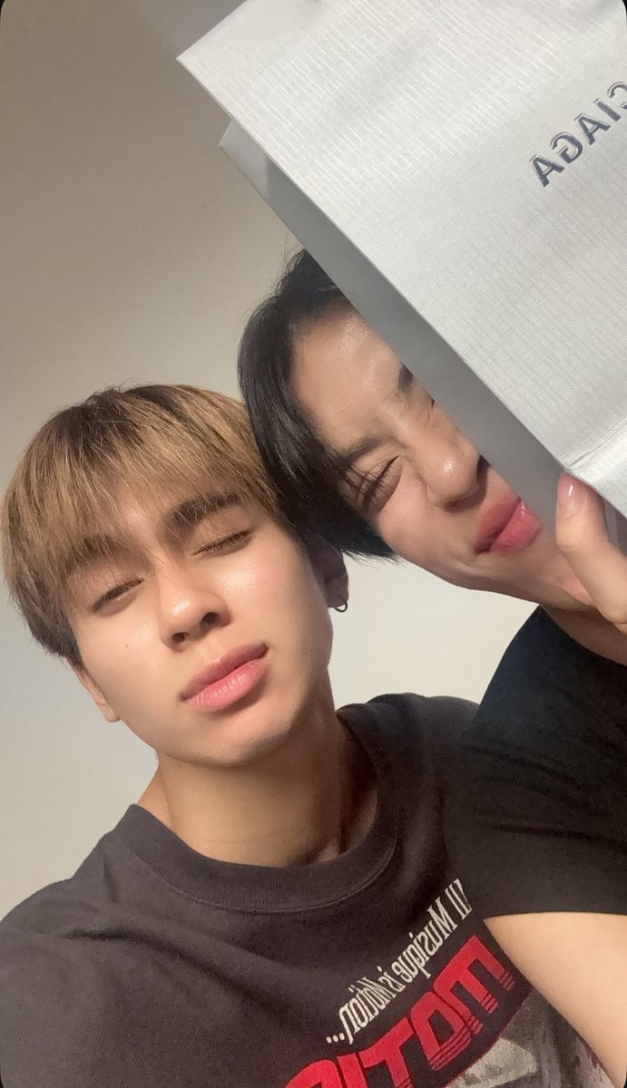 โตขึ้นอีกปีละนะ <a href="/apowachirakon/">เบบี๋ 🍒</a>