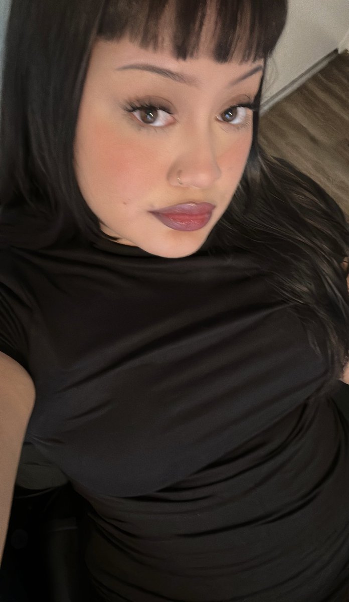 ivanafuhq's tweet photo. kisssskiss https://t.co/RxgNnDWDEA