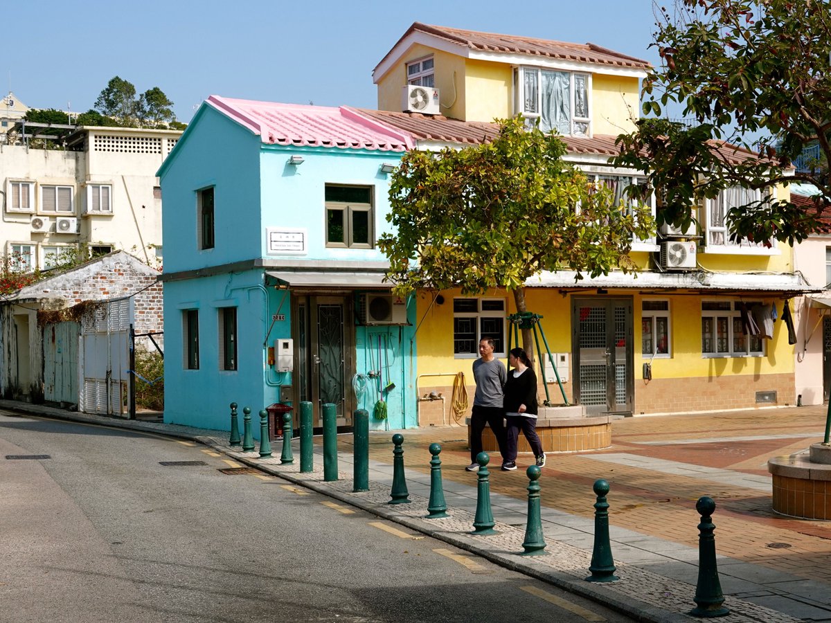 groovyplanetde's tweet photo. Mediterranes Flair in Coloane Village: Das ehemalige Fischerdorf am südlichsten Zipfel von #Macau zeigt noch Spuren der 450-jährigen portugiesischen Herrschaft - Anachronismus inmitten der heutigen Casino-Metropole.
#China #Coloane https://t.co/RpuRO5AbxK