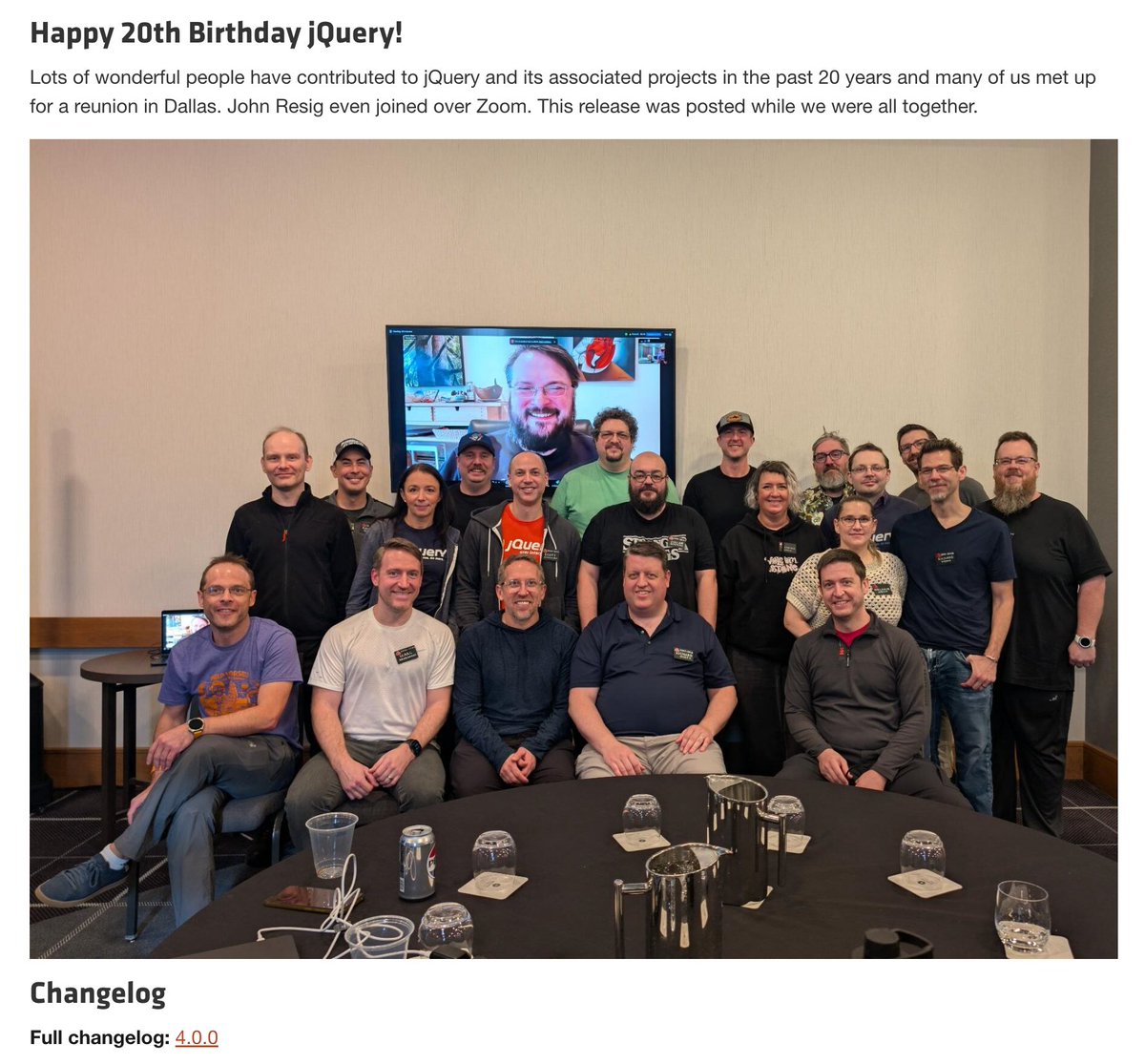 看到了在 2026 年的今天仍然在热情维护 jQuery 的这些人的合照，泪目😭