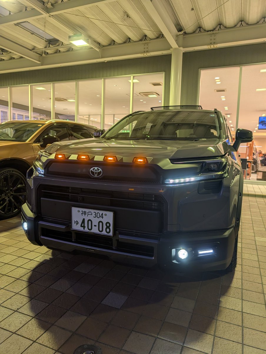 corollacross22's tweet photo. 新型RAV４見てきました✨️ https://t.co/tDbgxya4Cx