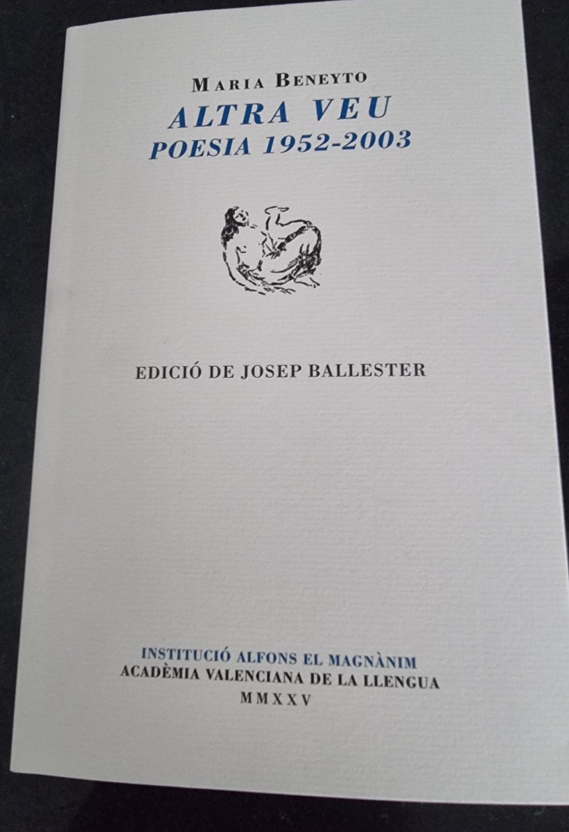 Inventariant-me us dic, que sols i a penes
em tinc a mi mateixa, viva i delirant,
vibrant i esmorteïda. Tinc
el que no em concedeix l'esperança
el que la decepció sol consentir
i els dubtes alimenten.

#MariaBeneyto
