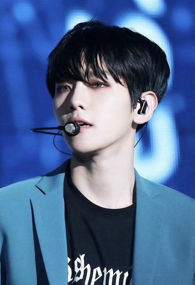 올해는 2026년이 아니라 2016년입니다.

#백현 #BAEKHYUN #伯贤 #ベッキョン
<a href="/B_hundred_Hyun/">Baekhyun_EXO</a>