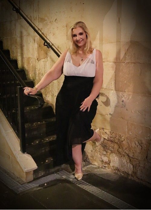 Curvy_AnneMarie's tweet photo. Repost if you like a bit of trouble https://t.co/2XxcetPhOt