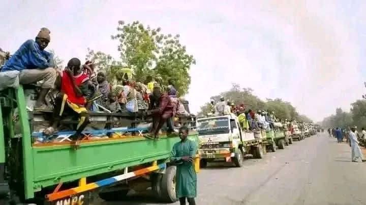 Maximum080's tweet image. Let the state governor take responsibility......why everything on Tinubu.... Bad things always come from the north side... Are they only region in this country