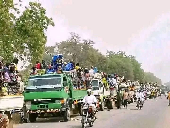 Maximum080's tweet image. Let the state governor take responsibility......why everything on Tinubu.... Bad things always come from the north side... Are they only region in this country