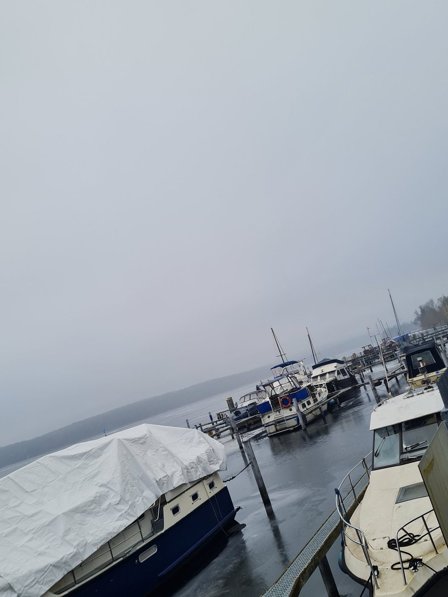OliverSKBerlin's tweet photo. Liebe Grüße aus meinem jeliebten #Kladow #Havel ⚓️🛥. Wer es noch nicht kennt, ein wirklich sehr schönes Ausflugsziel, wat man sich als Berlin Besucher wirklich mal ankieken sollte 😘😎. 👇 https://t.co/CyBENlJo5A