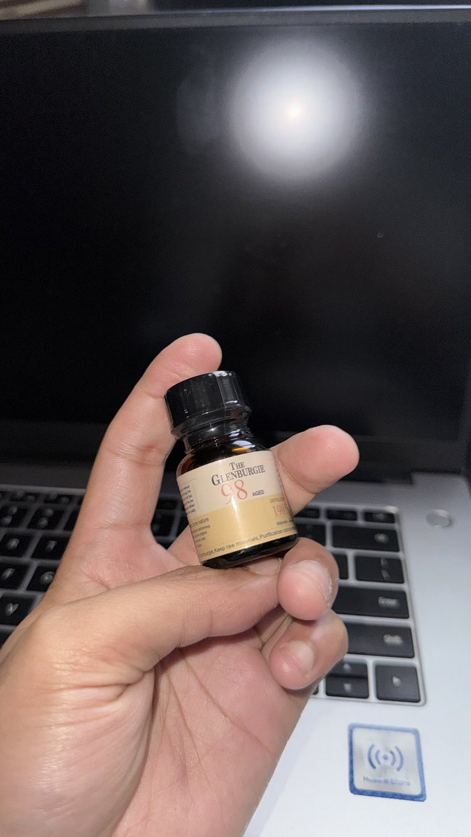 malooooong's tweet image. New poppers from @PoppersBoy01. My favorite. Wanna try it with me?

For legit poppers, send @PoppersBoy01  a DM and use my code “Malong” for a discount 😈🥵