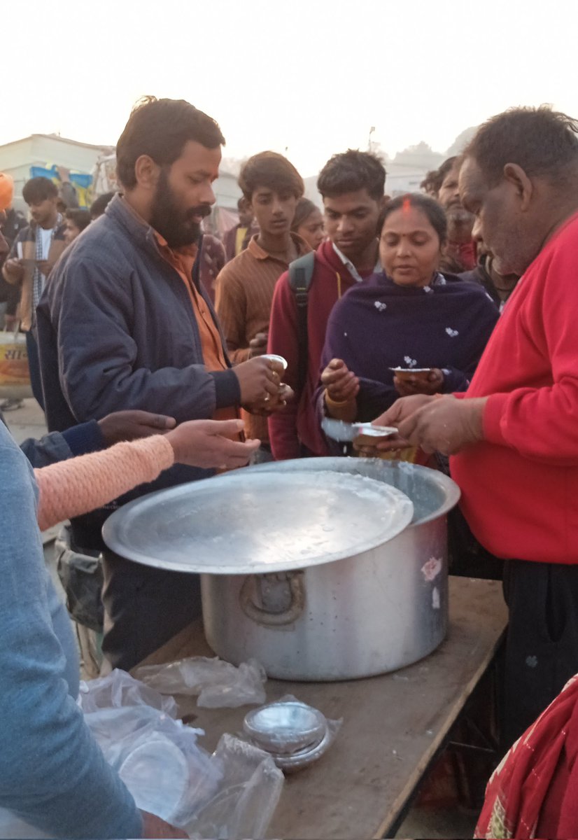 sshankarpatel's tweet photo. सेवार्थ, माघ मेला प्रयागराज 2026
नर सेवा नारायण सेवा
सिया बलराम चंद्र की जय
#Shashishankarpatel
#MakarSankranti
#MakarSankranti2026
#Socialworke
#Socialworker
#Ngocontact 
#USSFoundation
#USSFoundationIndia
#Shashishankarpatel
#CentralGovernment
#newsupdate2026
#Bestngocontact https://t.co/nKoPY5W52B