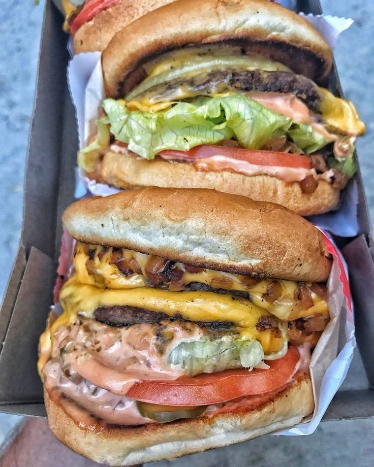 Dessert Diaries tweet media