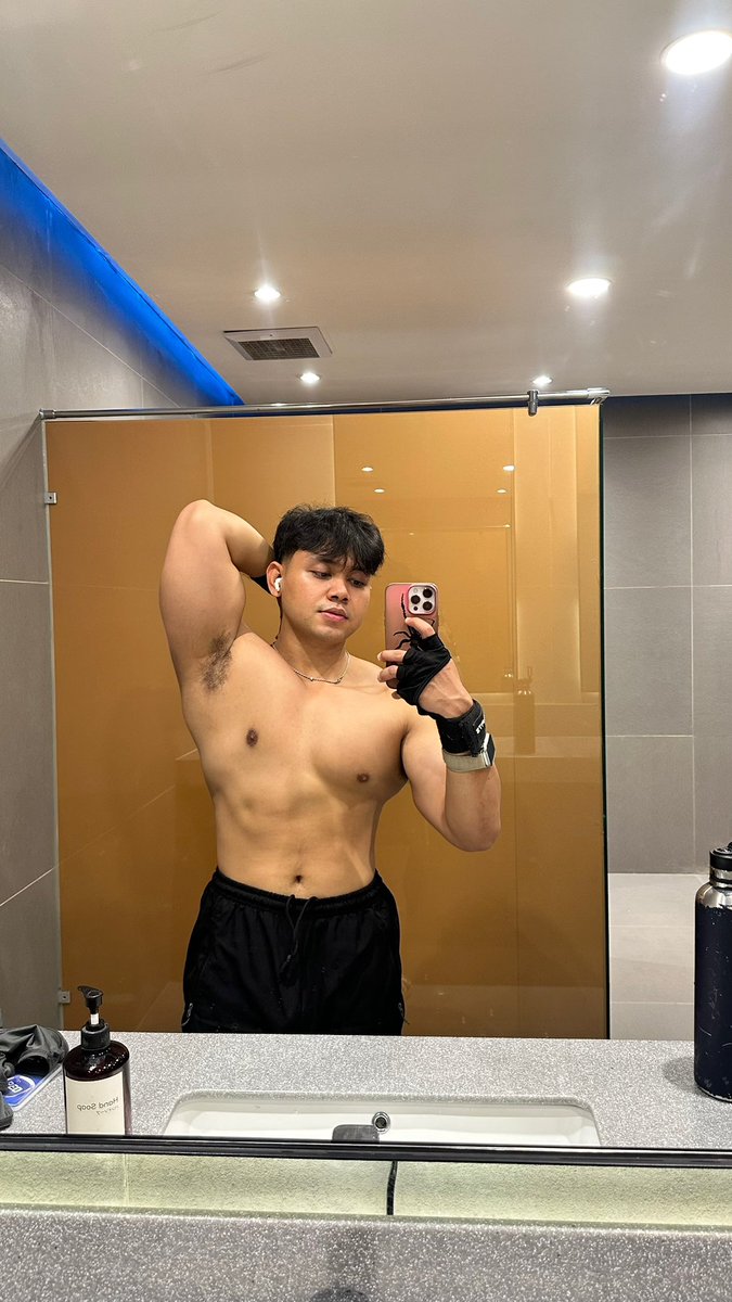 beforeobby's tweet image. Pump vs no pump