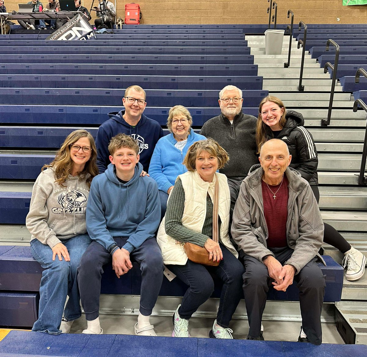 CM_Albright's tweet photo. Thank you, @CoachPaopao, for joining us in cheering for Zach and the Grizzlies! @UW_Football ☔️ https://t.co/0fTSIDq1oj