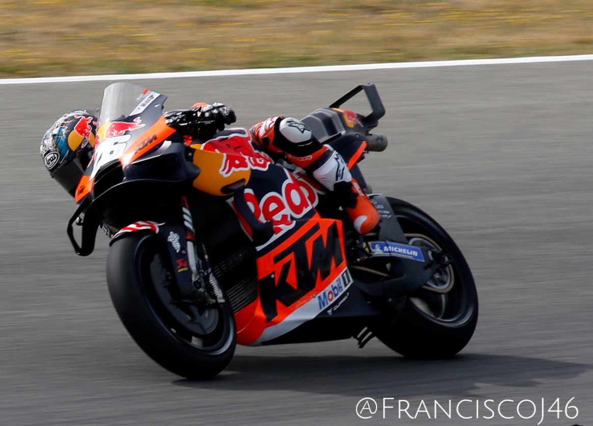 Buenos días a tod@s.
Mirada al frente y a por el domingo ✊🏻✌🏻.