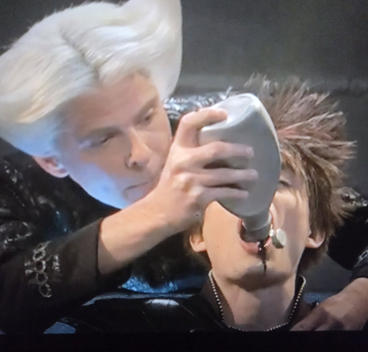 myunghocore's tweet image. BROTHERRRRRR WHATTTT????????