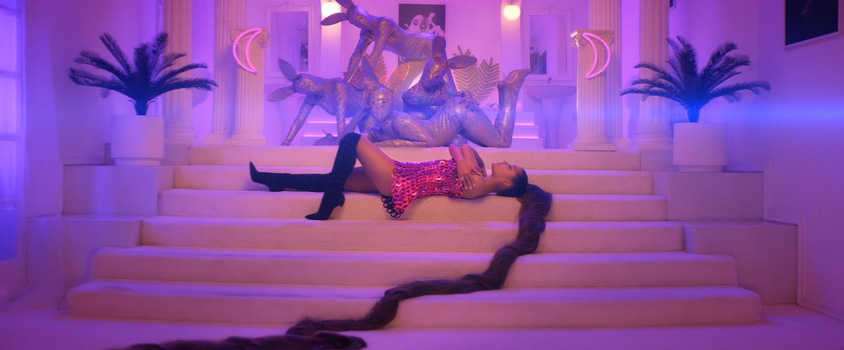 ArianaToday's tweet image. seven years ago, ariana grande released ‘7 rings’