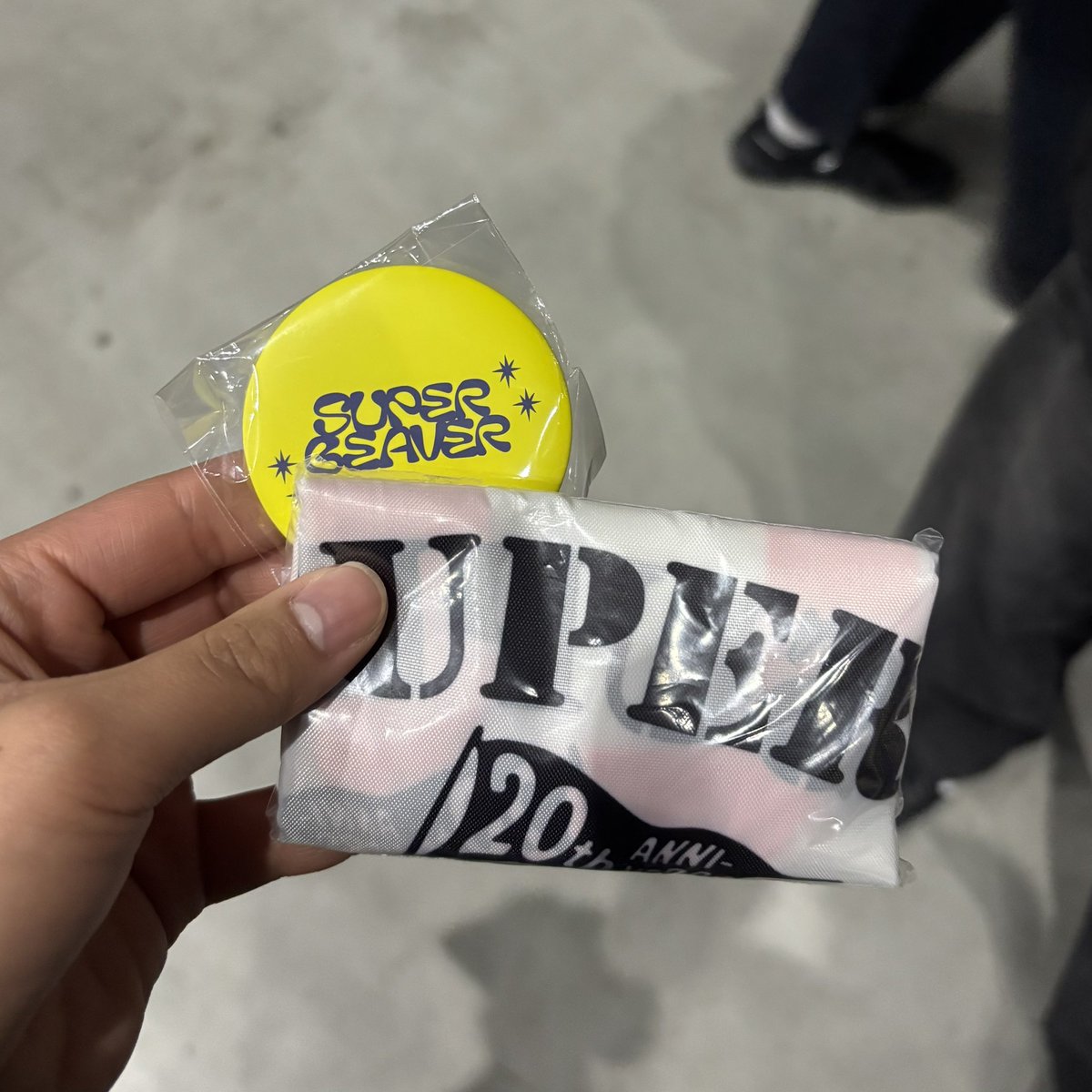 8wimps11's tweet photo. SUPER BEAVER ガチャガチャ 交換希望

左の画像の物お譲りします
右の画像の🟣の物求めています

本日会場にいます！
いつでもすぐに返信できます！ https://t.co/7NghcgoqPS