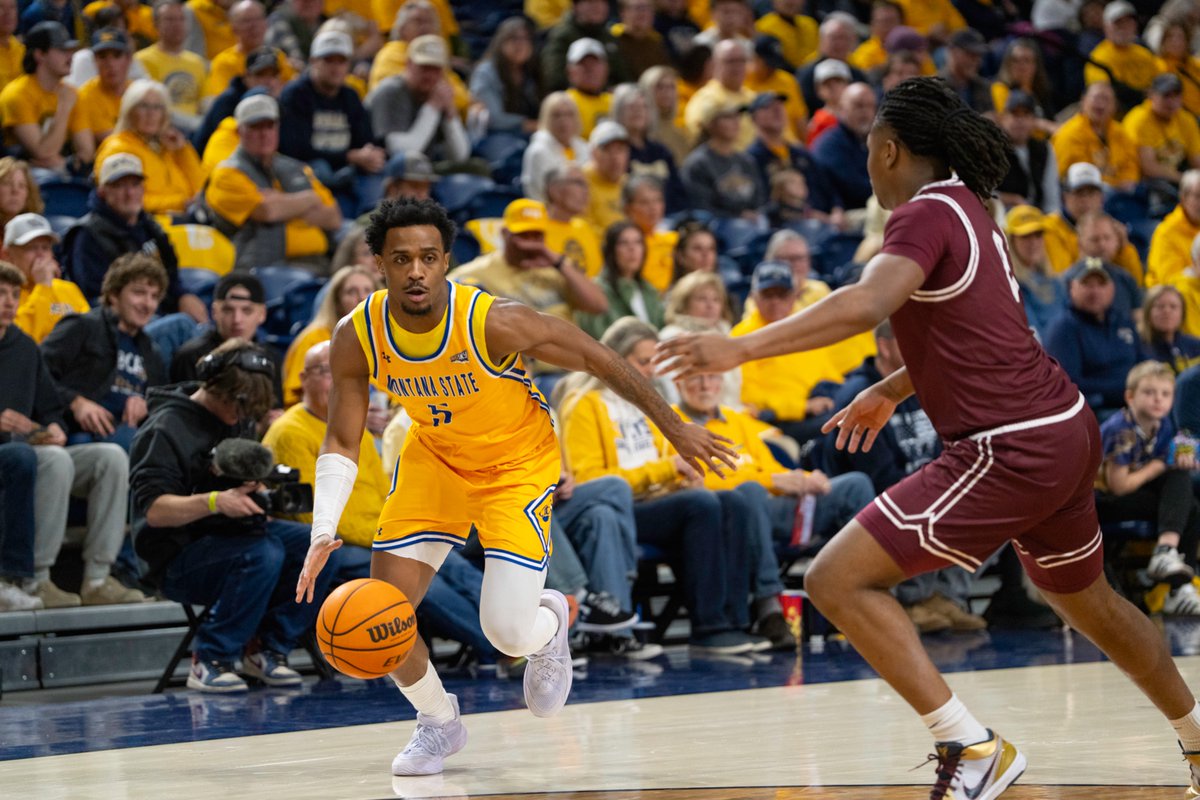 MSUBobcatsMBB's tweet photo. What a night in Bozeman! 🤩

#Attitude | #GoCatsGo https://t.co/nmVPAZUHxd