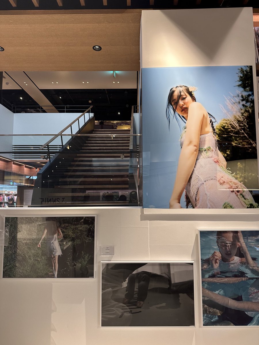 ジェニちゃんの写真展、行ってきた！ 展示されている写真やグッズは