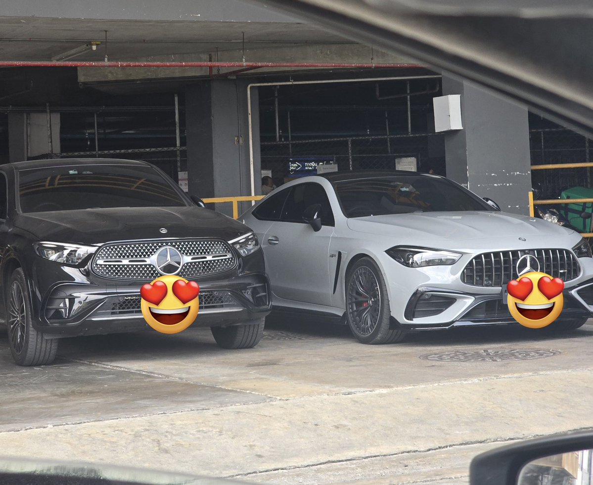 HawaiiuSunoo's tweet image. ขนาดรถยังจอดคู่กันป้าให้เลยหล่ะ ๆ