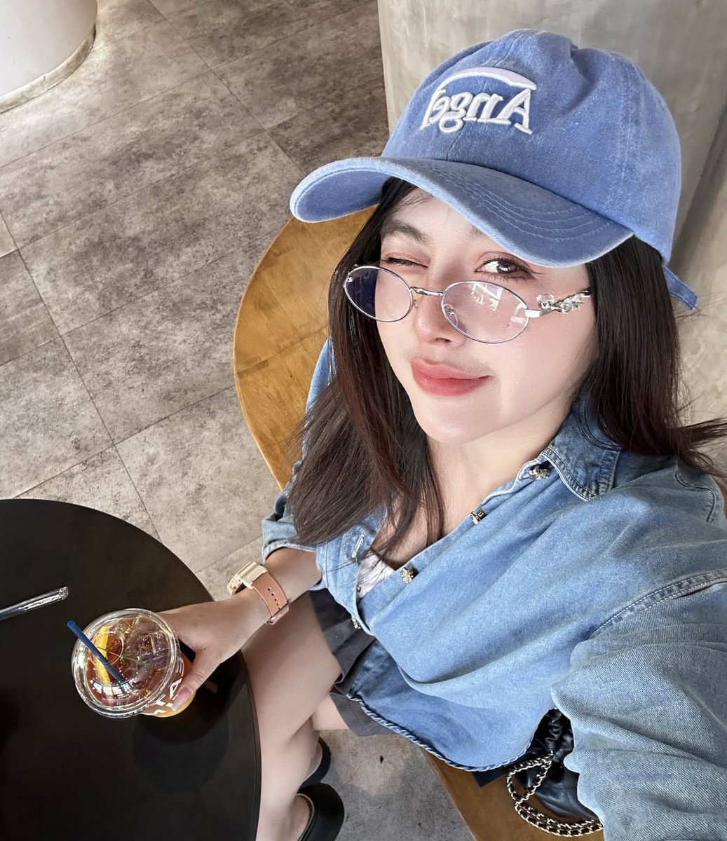 𝗙𝗮𝘆𝗲 𝗔𝗻𝗷𝗲𝗹𝗶𝗻𝗮 tweet media